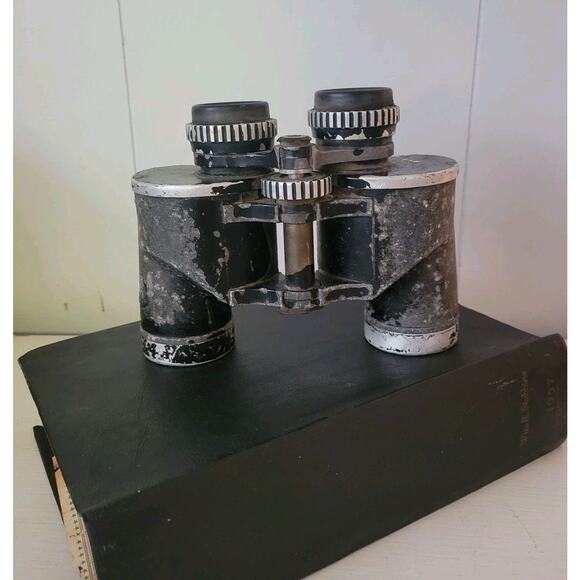Vtg. Tasco 7x35mm Binoculars 421/1000Yds Lightweight For Display - Picture 1 of 10